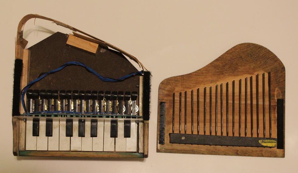 Robotic Toy Piano Inards